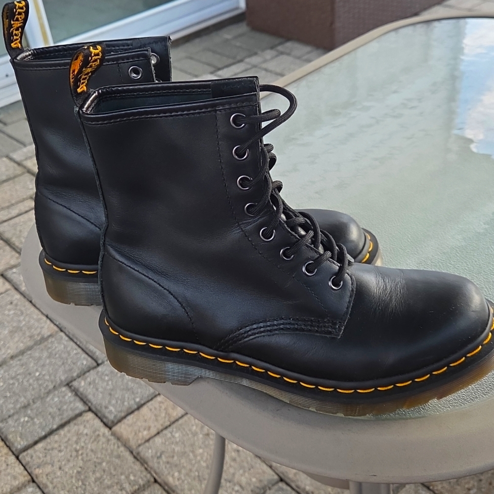 Dr Martens Womens Size 8 Black
